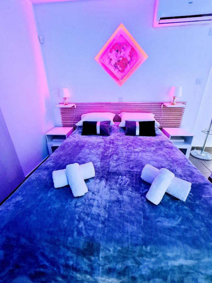 Hidden Lights Deluxe Apartment Ayia Napa Ngoại thất bức ảnh