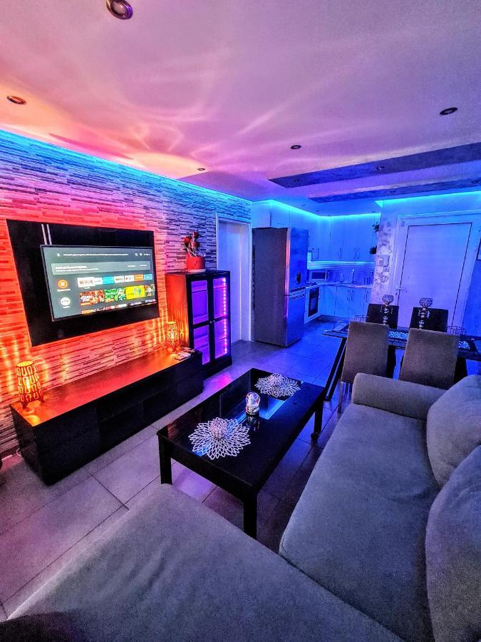 Hidden Lights Deluxe Apartment Ayia Napa Ngoại thất bức ảnh